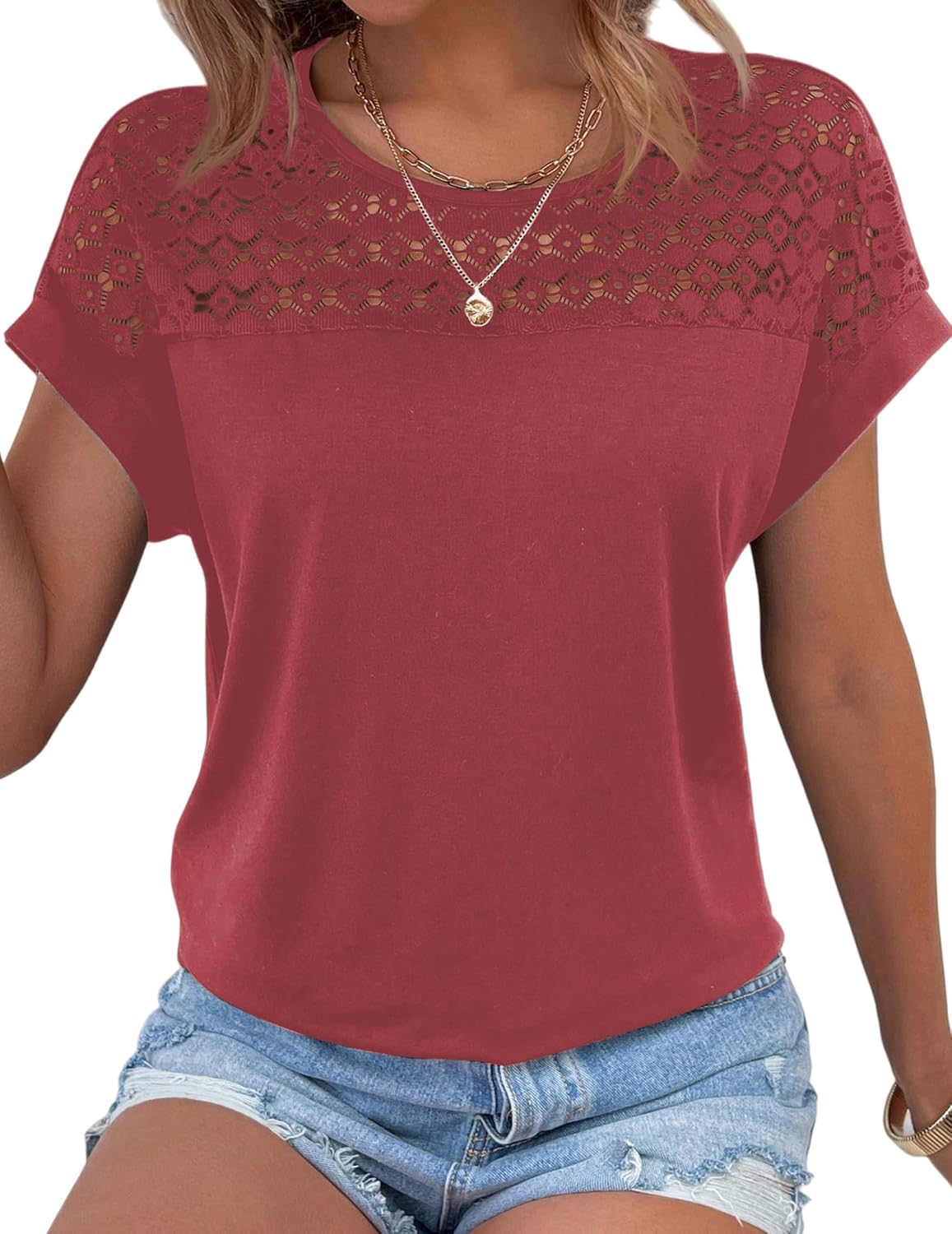 Blouse Nora en dentelle pour femme – Manches courtes, col rond et tissu respirant