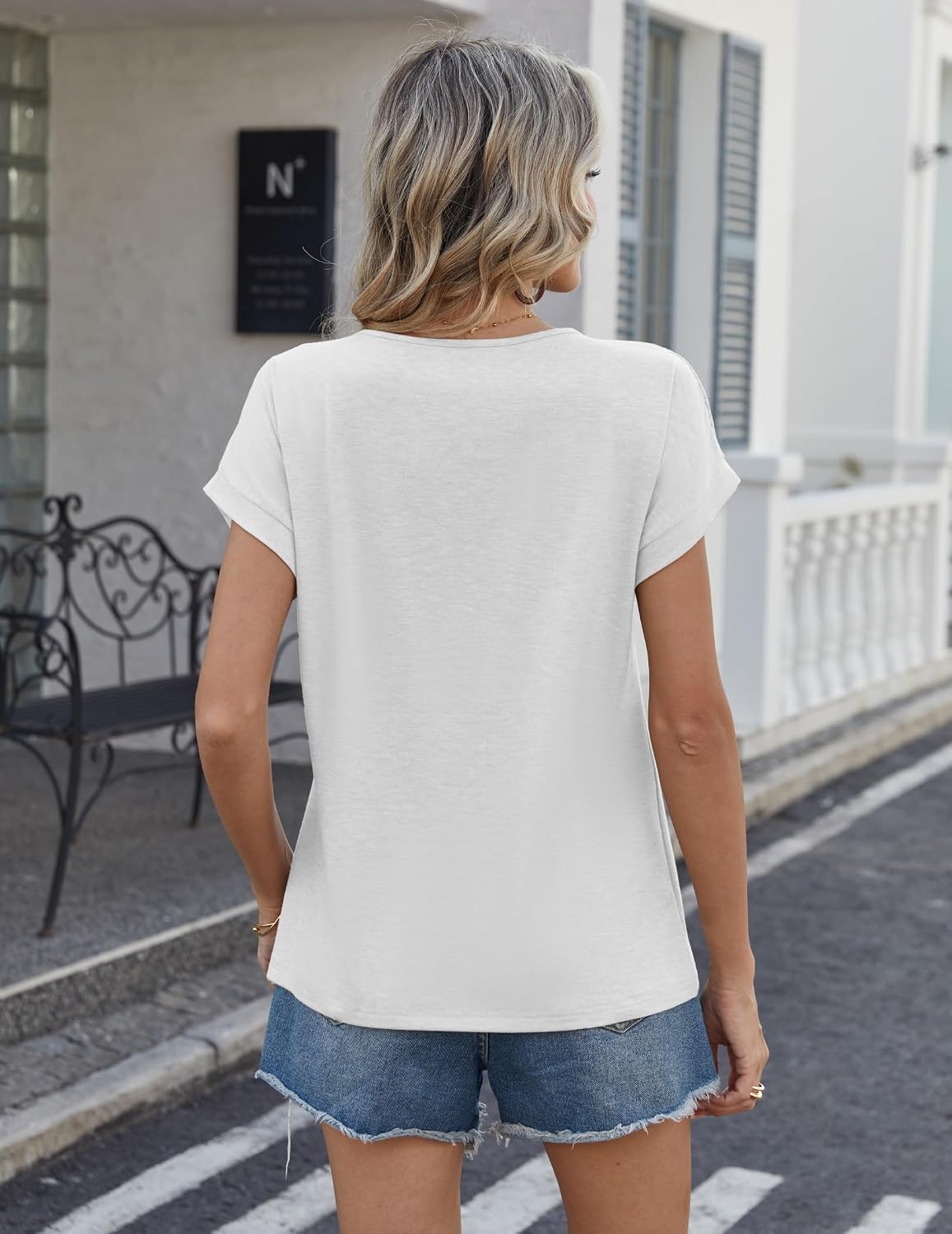 Nora Blusa in Pizzo Donna – Manica Corta, Collo Tondo e Tessuto Traspirante