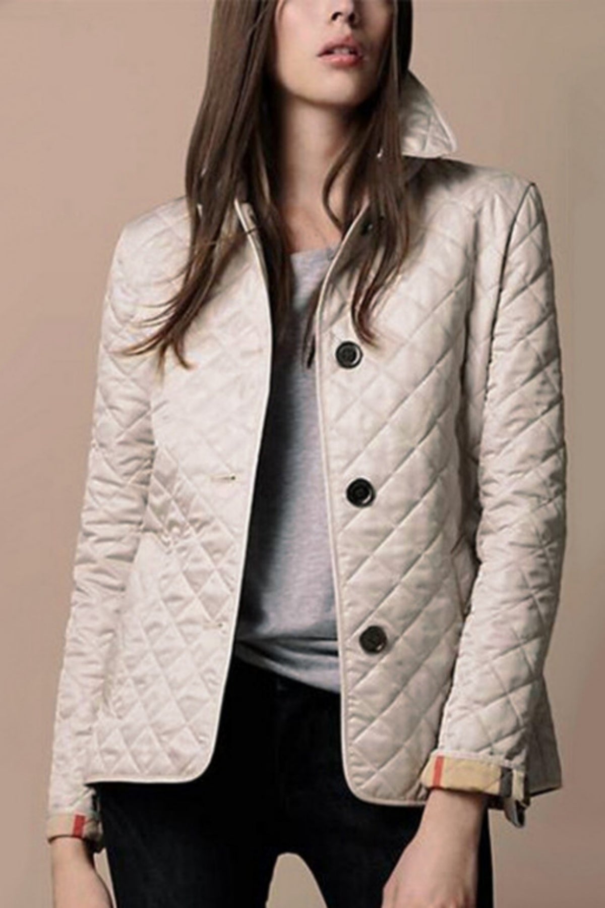 Clara Chaqueta Acolchada – Chaqueta Elegante y Cómoda con Detalles Refinados y Diseño Entallado