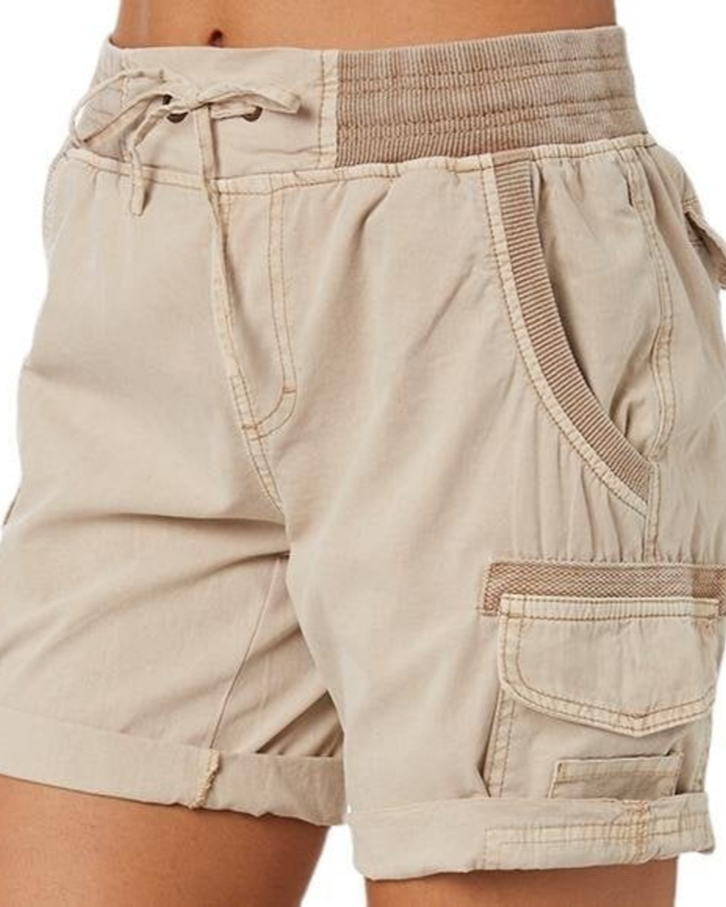 Reese Shorts Cargo Mujer – Cintura Elástica, Bolsillos Prácticos y Corte Relajado