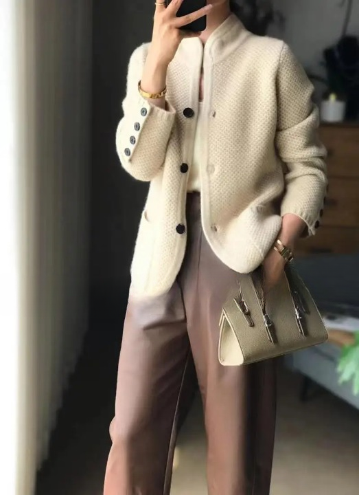 Lucille Cardigan en cachemire pour femme – Veste élégante avec boutons premium