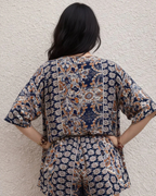 Tessa Conjunto 2 Piezas Mujer – Blusa Floral, Pantalón Corto y Corte Relajado