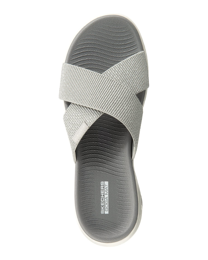 Hailey Sandalias Slip-On Mujer – Tiras Metalizadas, Plantilla Acolchada y Suela Flexible