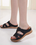 Kara Mules Cuña Mujer – Plataforma Ligera, Cuero PU y Punta Abierta