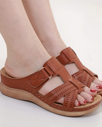 Kara Mules Cuña Mujer – Plataforma Ligera, Cuero PU y Punta Abierta