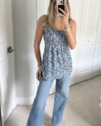 Hazel Top Mujer Cuello Cuadrado – Sin Mangas, Pliegue Frontal y Corte Relajado