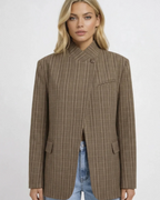 Aubrey Blazer de Cuadros Mujer – Corte Oversize, Cuello Alto y Cierre Asimétrico